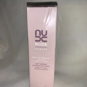 NUDE Purify Moisturizer in Soft Pink
